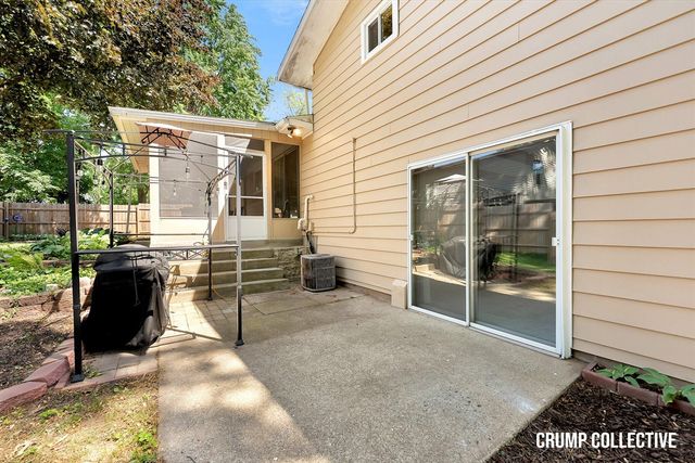 1467 Mapleview Street, Grand Rapids, MI 49508