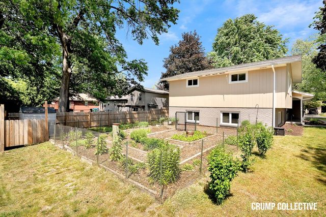 1467 Mapleview Street, Grand Rapids, MI 49508