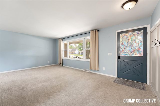 1467 Mapleview Street, Grand Rapids, MI 49508