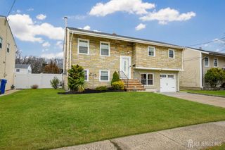 178 N Grant Avenue, Colonia, NJ 07067