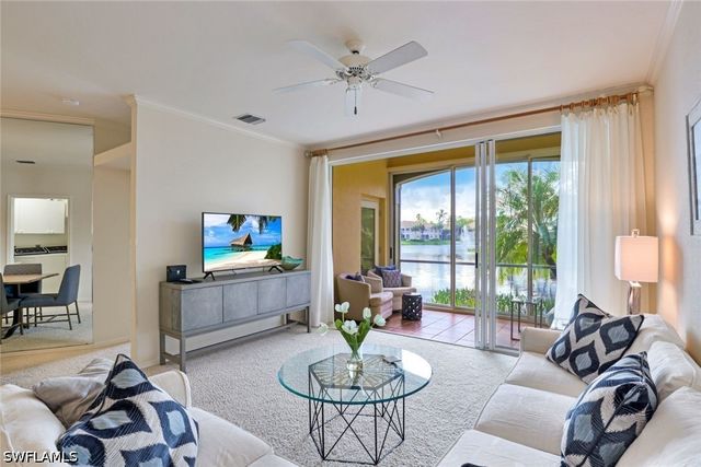 8385 Excalibur CIR G3, Naples, FL 34108