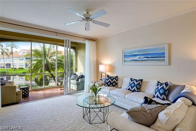 8385 Excalibur CIR G3, Naples, FL 34108