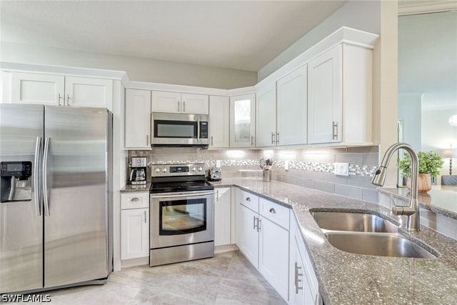 8385 Excalibur CIR G3, Naples, FL 34108