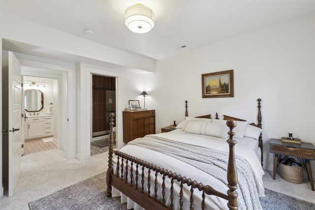 1107 24th Street, Des Moines, IA 50311