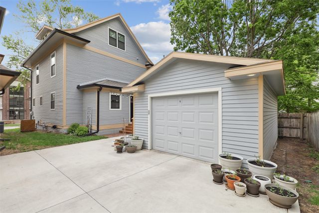 1107 24th Street, Des Moines, IA 50311