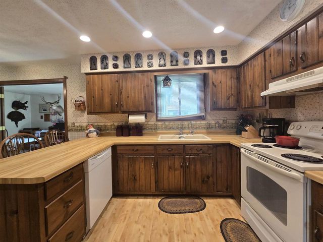 N4106 9TH LANE, Hancock, WI 54943