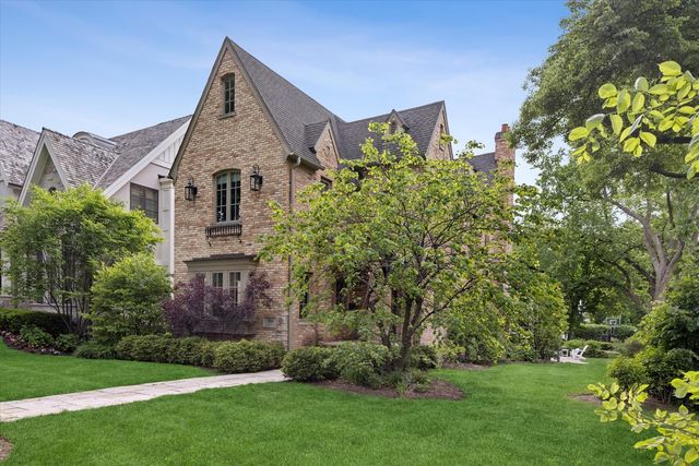 704 S Lincoln Street, Hinsdale, IL 60521