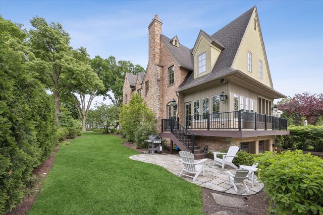 704 S Lincoln Street, Hinsdale, IL 60521