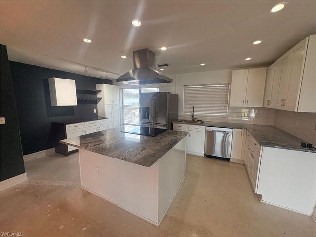 5108 Manor CT, Cape Coral, FL 33904