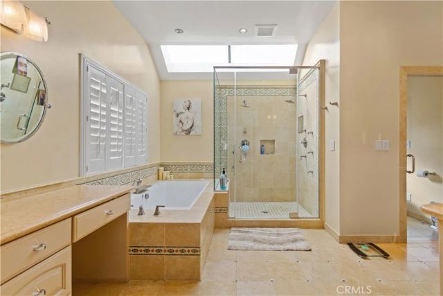 823 Moorside, Glendale, CA 91207