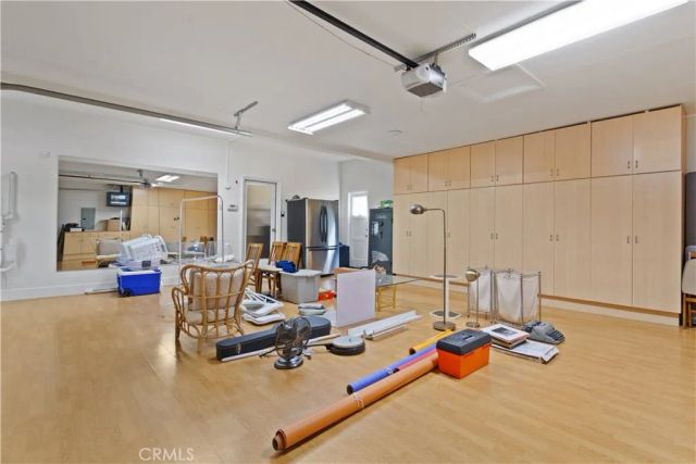823 Moorside, Glendale, CA 91207