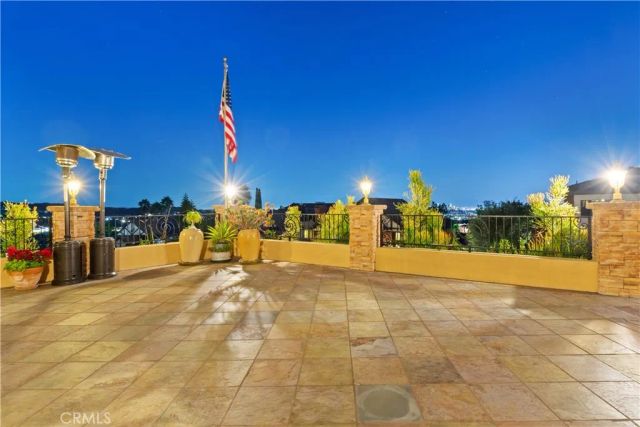 823 Moorside, Glendale, CA 91207