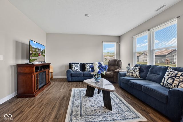 2306 S Bingham Place, New Palestine, IN 46163