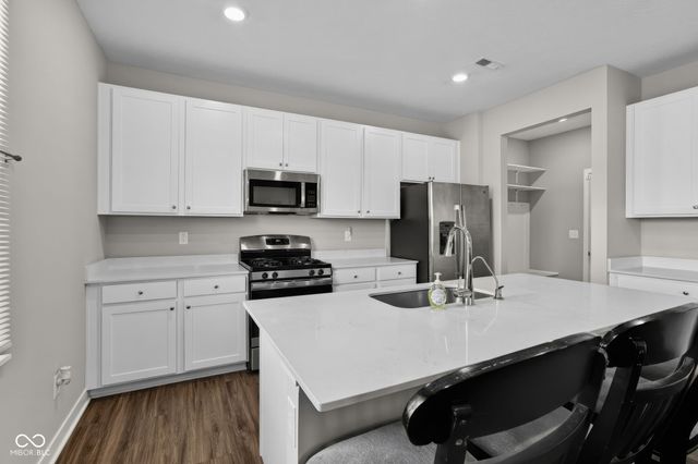 2306 S Bingham Place, New Palestine, IN 46163