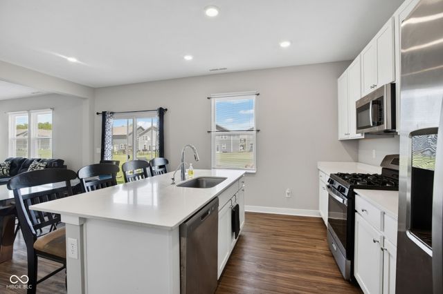 2306 S Bingham Place, New Palestine, IN 46163