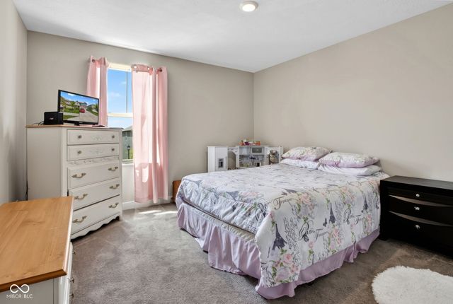 2306 S Bingham Place, New Palestine, IN 46163