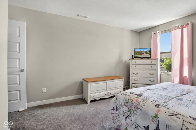 2306 S Bingham Place, New Palestine, IN 46163