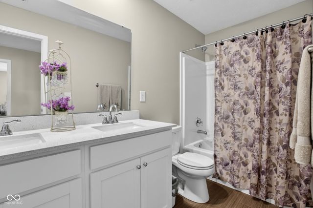 2306 S Bingham Place, New Palestine, IN 46163