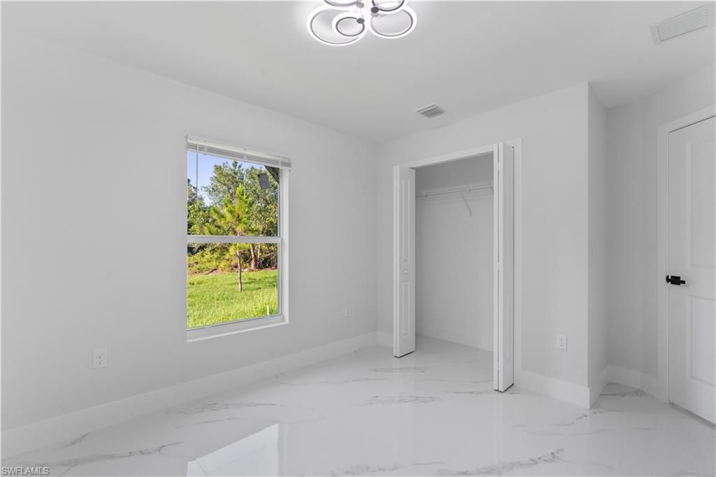 940 Berg ST E, LEHIGH ACRES, FL 33974 — photo 3