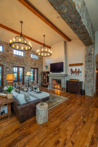 23021 Brushline Court, Bend, OR 97701