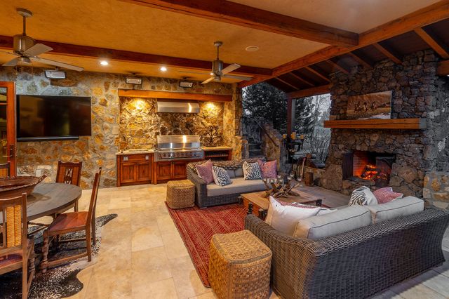 23021 Brushline Court, Bend, OR 97701