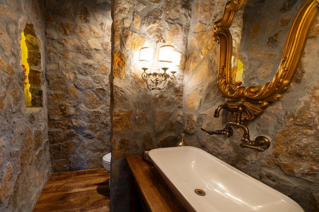 23021 Brushline Court, Bend, OR 97701