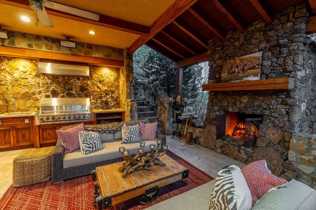 23021 Brushline Court, Bend, OR 97701