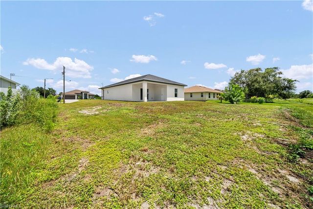 512 Caywood AVE S, Lehigh Acres, FL 33974