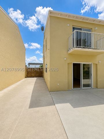 11981 SW 271st Ter, Homestead, FL 33032