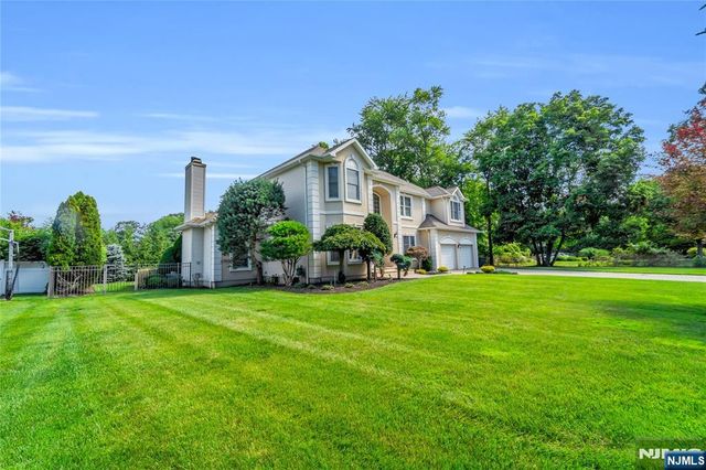 512 Brook Avenue, River Vale, NJ 07675
