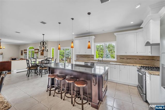 512 Brook Avenue, River Vale, NJ 07675