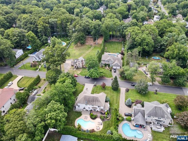 512 Brook Avenue, River Vale, NJ 07675