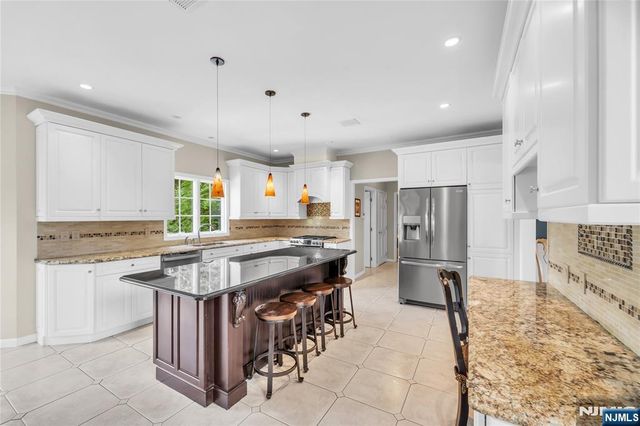 512 Brook Avenue, River Vale, NJ 07675