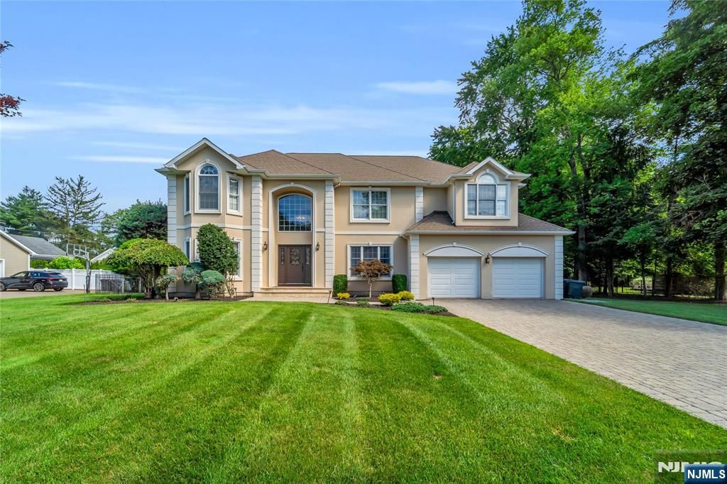 512 Brook Avenue, River Vale, NJ 07675