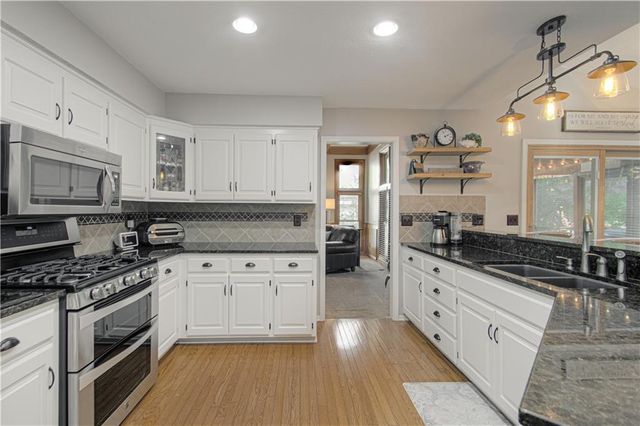 15749 W 137th Street, Olathe, KS 66062