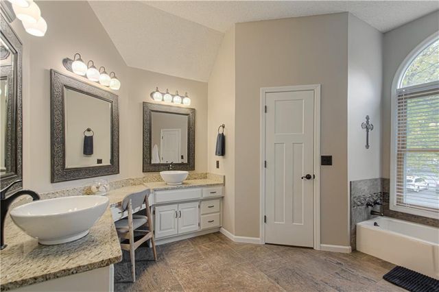 15749 W 137th Street, Olathe, KS 66062