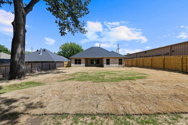 1201 Alice Drive, Longview, TX 75605