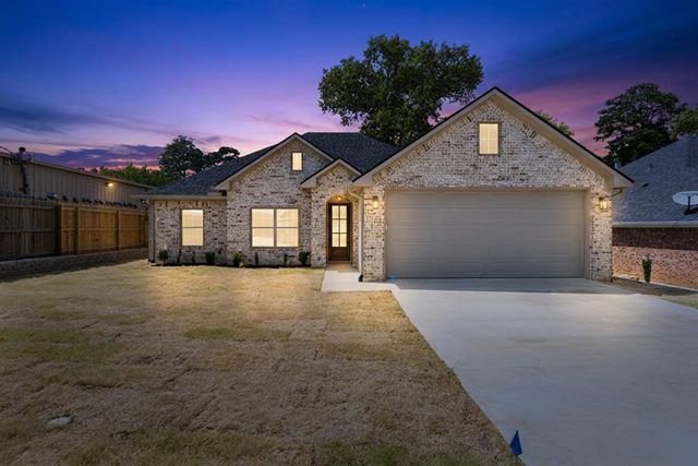 1201 Alice Drive, Longview, TX 75605
