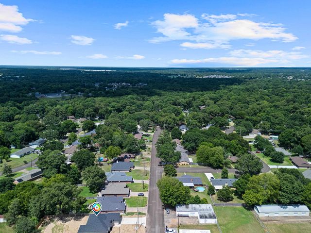 1201 Alice Drive, Longview, TX 75605