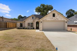 1201 Alice Drive, Longview, TX 75605