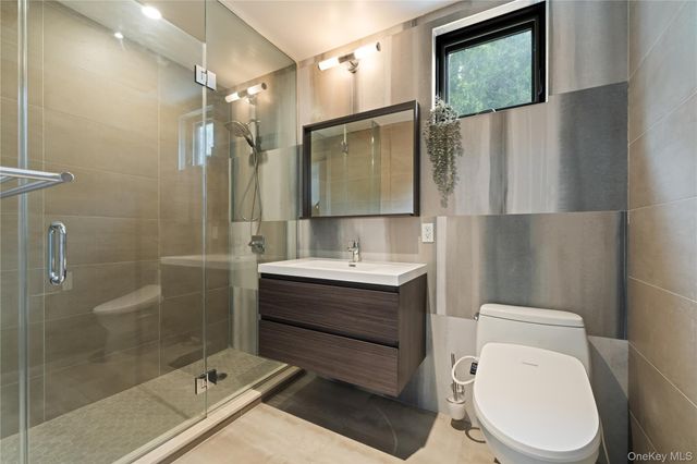 166-15 35th Avenue, Flushing, NY 11358