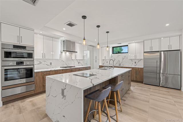166-15 35th Avenue, Flushing, NY 11358