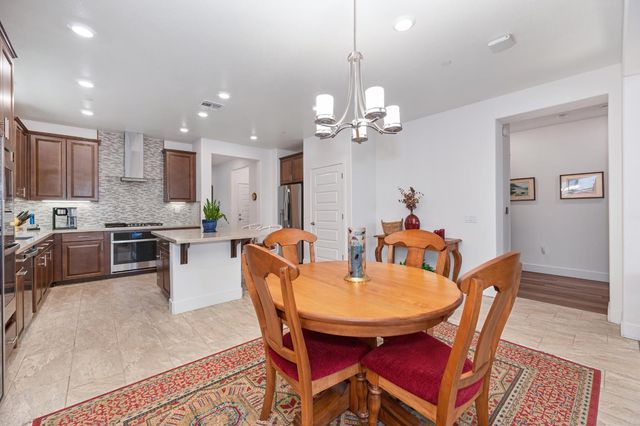 8536 Avelin Pl, El Dorado Hills, CA 95762