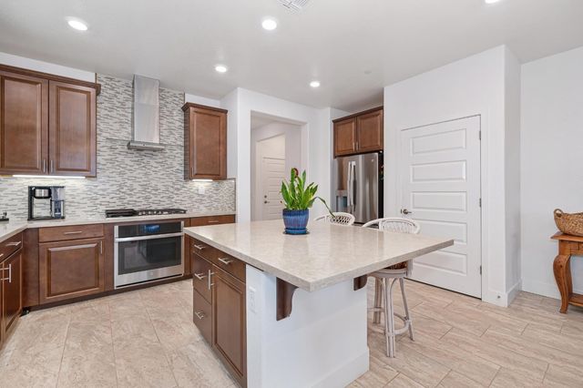8536 Avelin Pl, El Dorado Hills, CA 95762
