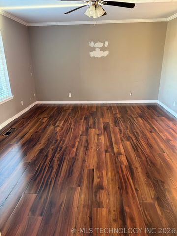 5716 S 80th East Avenue, Tulsa, OK 74145