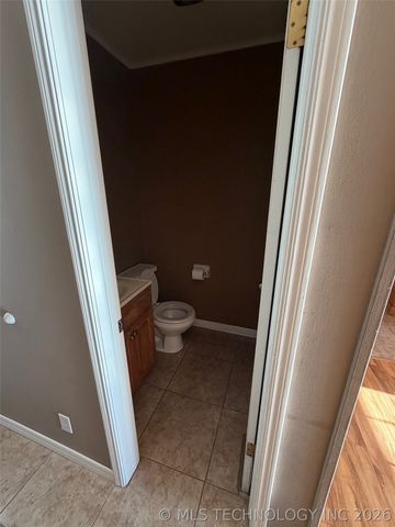 5716 S 80th East Avenue, Tulsa, OK 74145