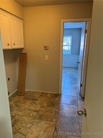 5716 S 80th East Avenue, Tulsa, OK 74145