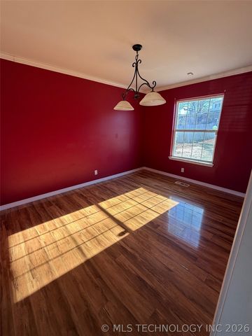 5716 S 80th East Avenue, Tulsa, OK 74145