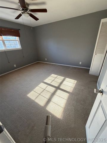 5716 S 80th East Avenue, Tulsa, OK 74145