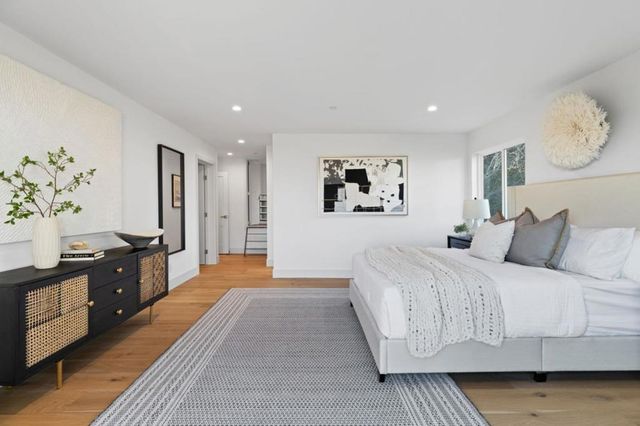 760 Loma Court, Redwood City, CA 94062